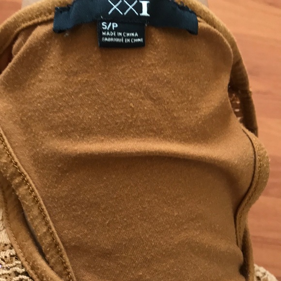 Tank top - Picture 3 of 4